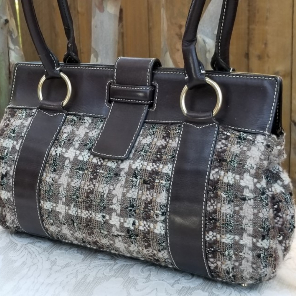 Lovely St. John Collection  Jacquard handbag - Picture 4 of 16